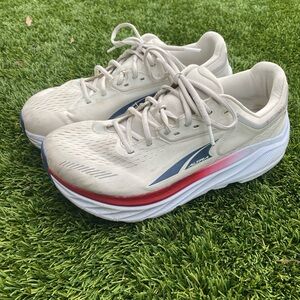 Altra Olympus Running Shoes | Cream/White | Max Cushion Comfort